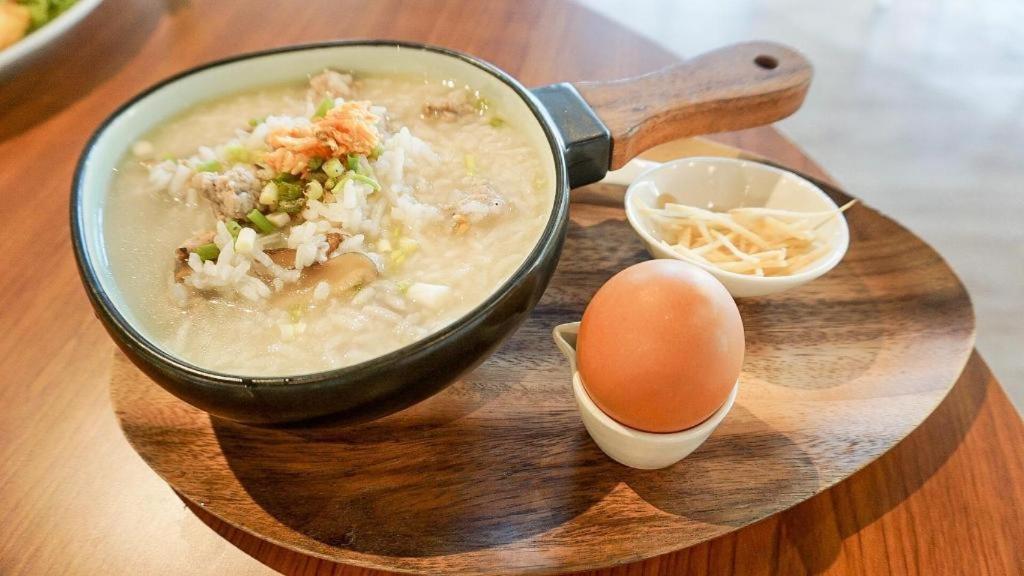 فندق ذا أيكونيك مطار سوفارنابومي بواسطة أنداكورا بان بانغ بو المظهر الخارجي الصورة